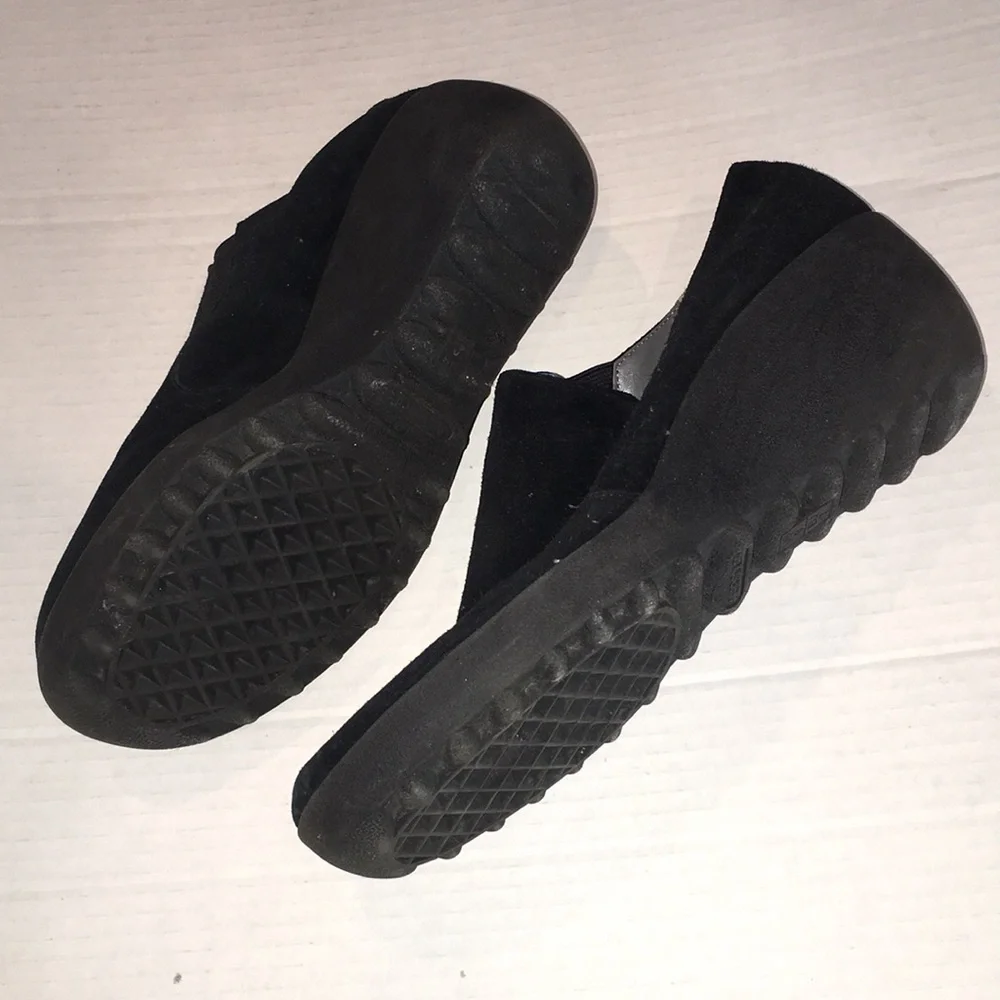 Aeropostales Black Suede Booties | Size 9